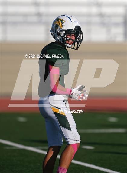 Thumbnail 1 in Loara @ Rancho Alamitos photogallery.