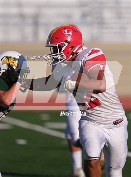 Thumbnail 1 in Loara @ Rancho Alamitos photogallery.