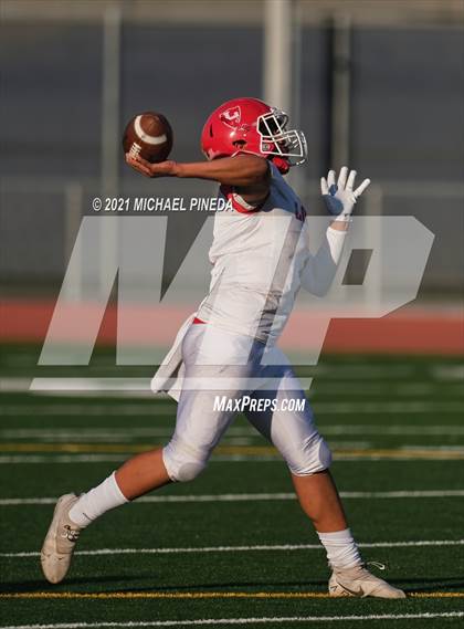 Thumbnail 2 in Loara @ Rancho Alamitos photogallery.