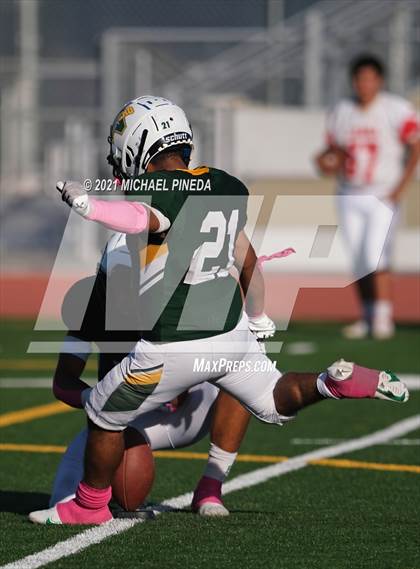 Thumbnail 3 in Loara @ Rancho Alamitos photogallery.