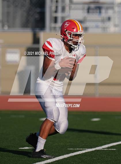 Thumbnail 2 in Loara @ Rancho Alamitos photogallery.