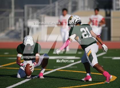 Thumbnail 2 in Loara @ Rancho Alamitos photogallery.