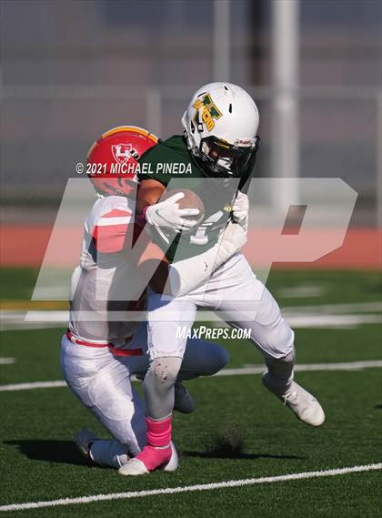 Thumbnail 3 in Loara @ Rancho Alamitos photogallery.