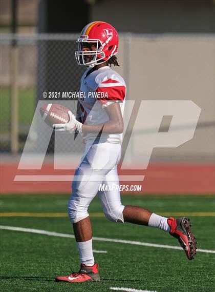 Thumbnail 2 in Loara @ Rancho Alamitos photogallery.