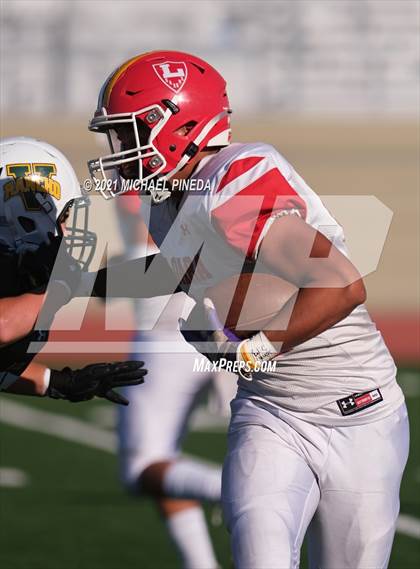 Thumbnail 2 in Loara @ Rancho Alamitos photogallery.