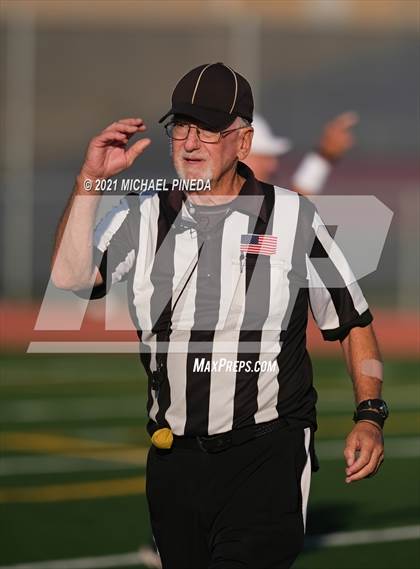 Thumbnail 1 in Loara @ Rancho Alamitos photogallery.