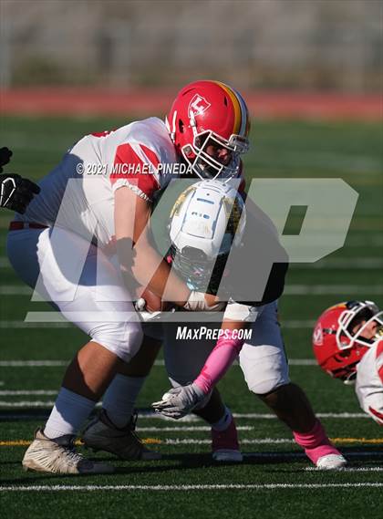 Thumbnail 3 in Loara @ Rancho Alamitos photogallery.