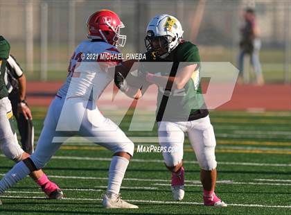 Thumbnail 3 in Loara @ Rancho Alamitos photogallery.