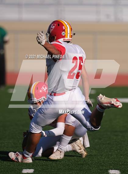 Thumbnail 1 in Loara @ Rancho Alamitos photogallery.