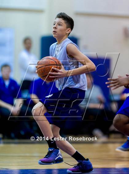 Thumbnail 3 in MacArthur vs Warren B photogallery.