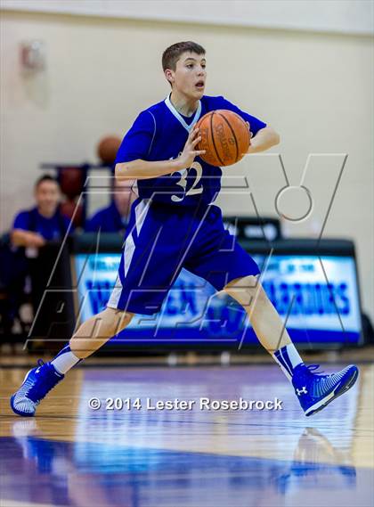 Thumbnail 2 in MacArthur vs Warren B photogallery.