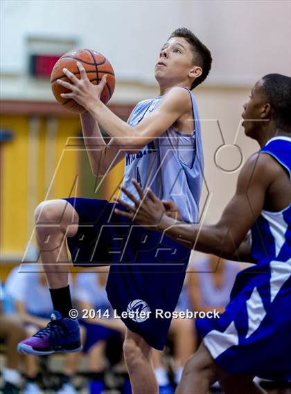 Thumbnail 1 in MacArthur vs Warren B photogallery.