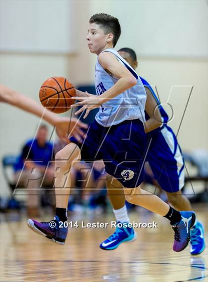 Thumbnail 2 in MacArthur vs Warren B photogallery.