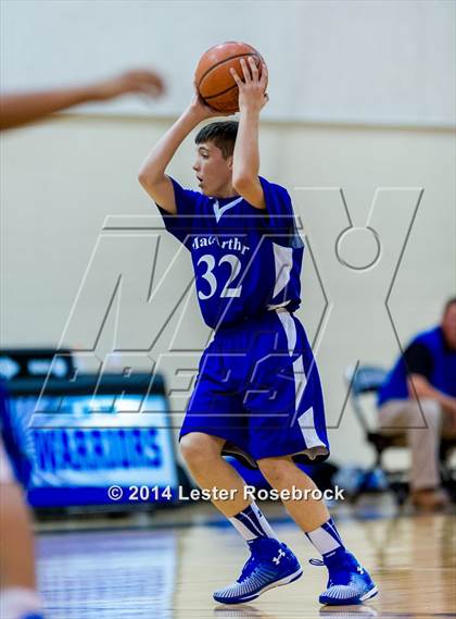 Thumbnail 2 in MacArthur vs Warren B photogallery.