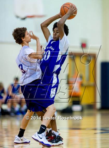 Thumbnail 3 in MacArthur vs Warren B photogallery.