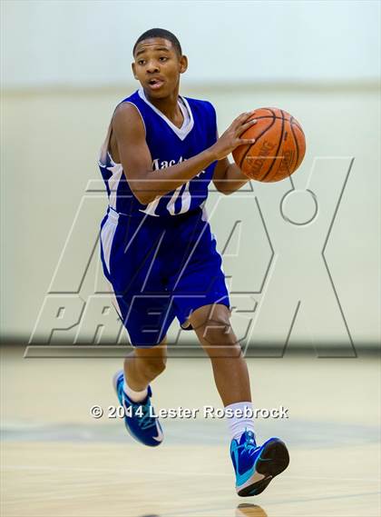 Thumbnail 1 in MacArthur vs Warren B photogallery.