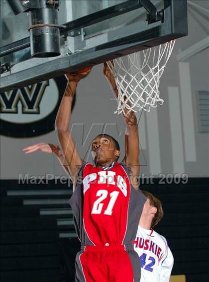Thumbnail 1 in Reno vs. Pasadena (MaxPreps Holiday Classic) photogallery.