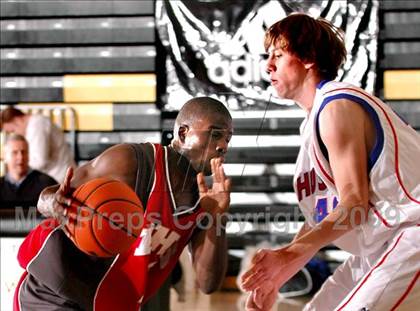 Thumbnail 3 in Reno vs. Pasadena (MaxPreps Holiday Classic) photogallery.