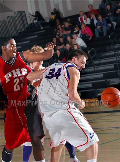 Thumbnail 1 in Reno vs. Pasadena (MaxPreps Holiday Classic) photogallery.