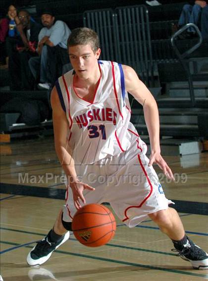 Thumbnail 3 in Reno vs. Pasadena (MaxPreps Holiday Classic) photogallery.