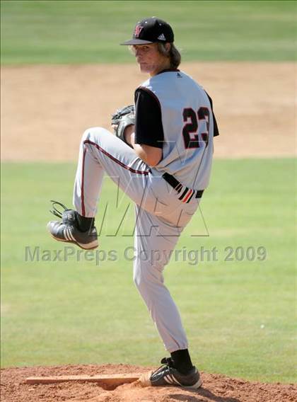 Thumbnail 3 in Harvard-Westlake @ Chaminade photogallery.