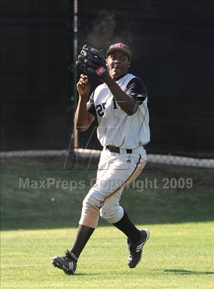 Thumbnail 2 in Harvard-Westlake @ Chaminade photogallery.