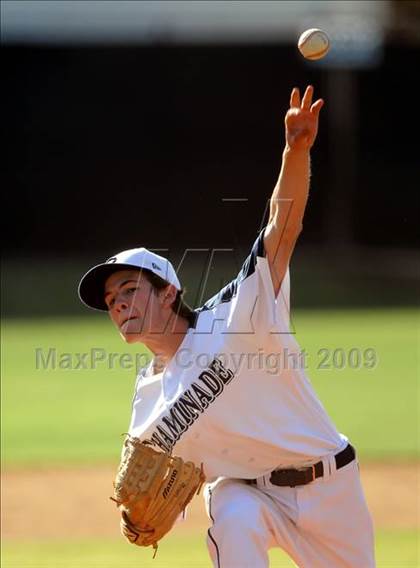 Thumbnail 2 in Harvard-Westlake @ Chaminade photogallery.