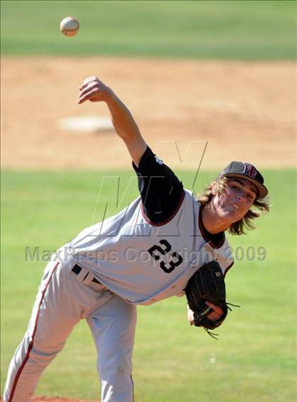 Thumbnail 3 in Harvard-Westlake @ Chaminade photogallery.