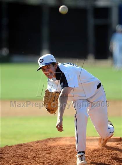 Thumbnail 3 in Harvard-Westlake @ Chaminade photogallery.