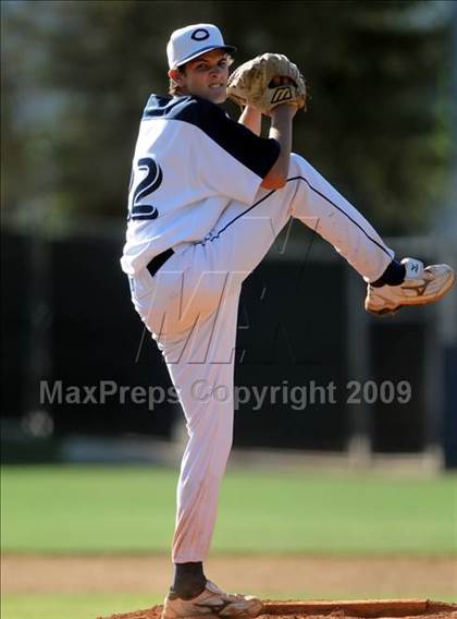 Thumbnail 1 in Harvard-Westlake @ Chaminade photogallery.