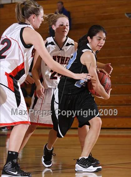 Thumbnail 2 in Pomona vs. East (2009 Fairview Festival) photogallery.