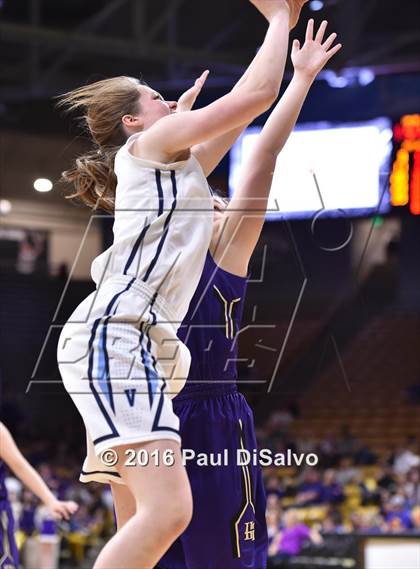 Thumbnail 3 in Holy Family vs. Valor Christian (CHSAA 4A Semifinal) photogallery.