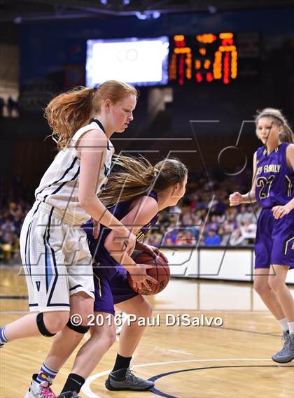 Thumbnail 1 in Holy Family vs. Valor Christian (CHSAA 4A Semifinal) photogallery.