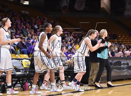 Thumbnail 1 in Holy Family vs. Valor Christian (CHSAA 4A Semifinal) photogallery.