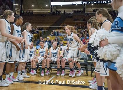 Thumbnail 2 in Holy Family vs. Valor Christian (CHSAA 4A Semifinal) photogallery.