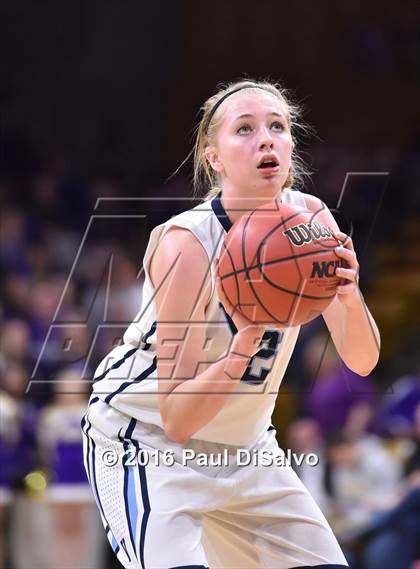 Thumbnail 2 in Holy Family vs. Valor Christian (CHSAA 4A Semifinal) photogallery.