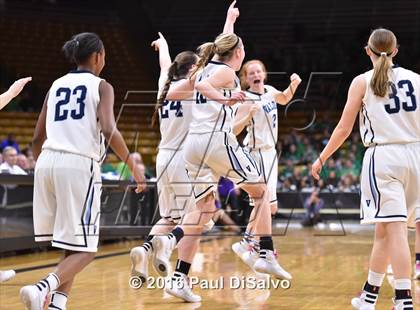 Thumbnail 1 in Holy Family vs. Valor Christian (CHSAA 4A Semifinal) photogallery.