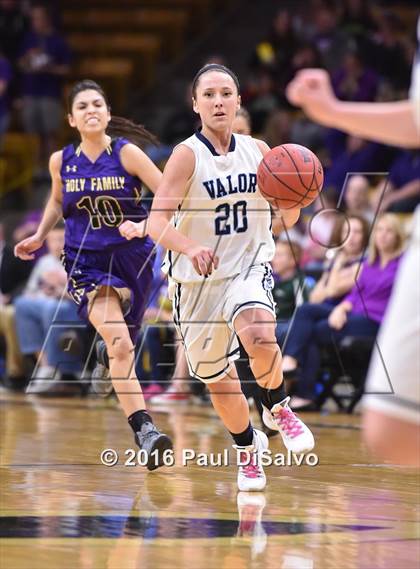 Thumbnail 3 in Holy Family vs. Valor Christian (CHSAA 4A Semifinal) photogallery.