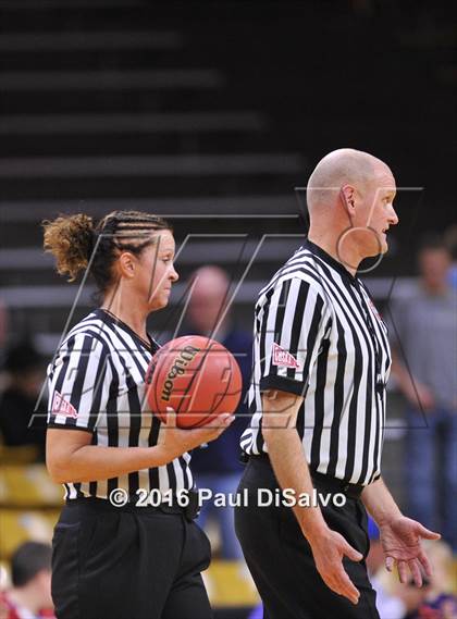 Thumbnail 2 in Holy Family vs. Valor Christian (CHSAA 4A Semifinal) photogallery.
