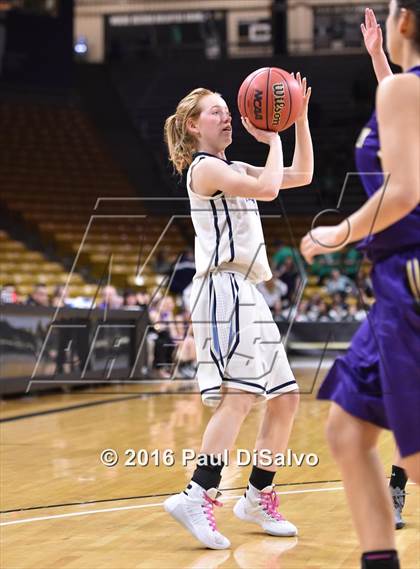 Thumbnail 1 in Holy Family vs. Valor Christian (CHSAA 4A Semifinal) photogallery.