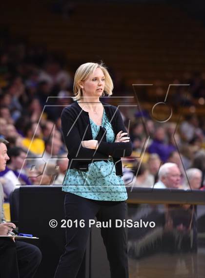 Thumbnail 1 in Holy Family vs. Valor Christian (CHSAA 4A Semifinal) photogallery.