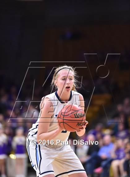 Thumbnail 2 in Holy Family vs. Valor Christian (CHSAA 4A Semifinal) photogallery.