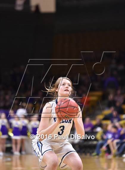 Thumbnail 2 in Holy Family vs. Valor Christian (CHSAA 4A Semifinal) photogallery.