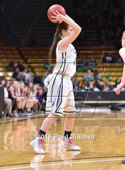 Thumbnail 2 in Holy Family vs. Valor Christian (CHSAA 4A Semifinal) photogallery.