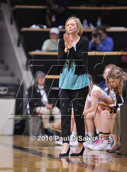 Thumbnail 3 in Holy Family vs. Valor Christian (CHSAA 4A Semifinal) photogallery.