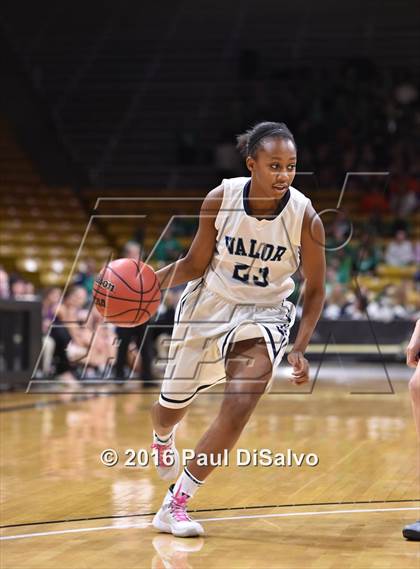 Thumbnail 1 in Holy Family vs. Valor Christian (CHSAA 4A Semifinal) photogallery.