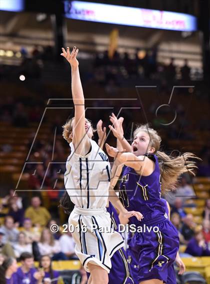 Thumbnail 3 in Holy Family vs. Valor Christian (CHSAA 4A Semifinal) photogallery.