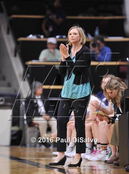 Thumbnail 3 in Holy Family vs. Valor Christian (CHSAA 4A Semifinal) photogallery.