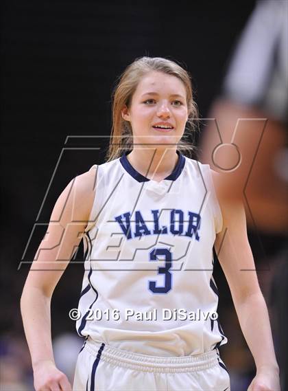 Thumbnail 2 in Holy Family vs. Valor Christian (CHSAA 4A Semifinal) photogallery.