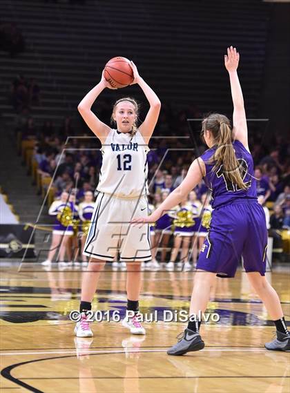 Thumbnail 2 in Holy Family vs. Valor Christian (CHSAA 4A Semifinal) photogallery.